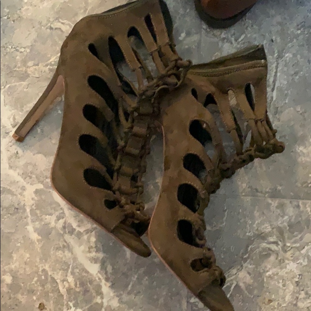 Hunter green heels